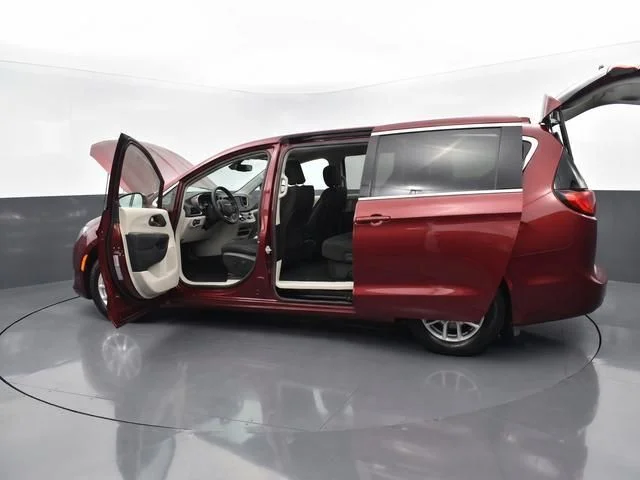 Used 2022 Red Chrysler LX image 8