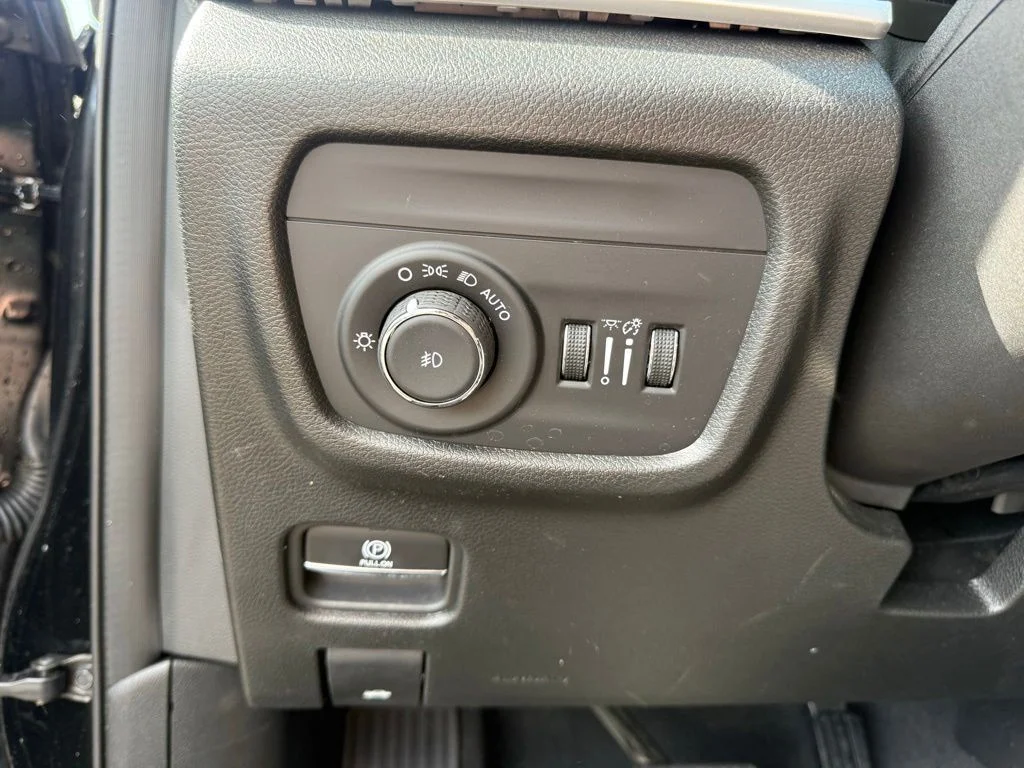 Used 2023 Black Jeep Limited image 17