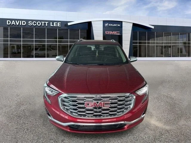 Used 2019 RED QUARTZ TINTCOAT GMC Denali image 2