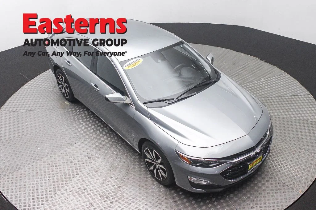 Used 2024 Gray Chevrolet RS image 3