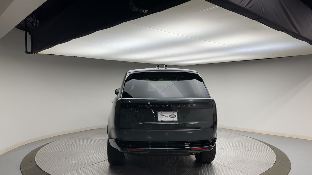 Used 2024 Belgravia Green Metallic Land Rover Autobiography image 7