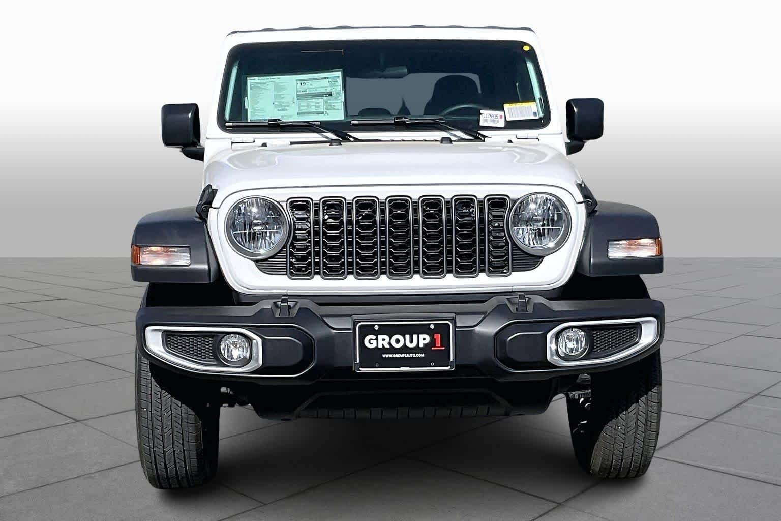 New 2026 Bright White Clear-Coat Exterior Paint Jeep Sport image 3