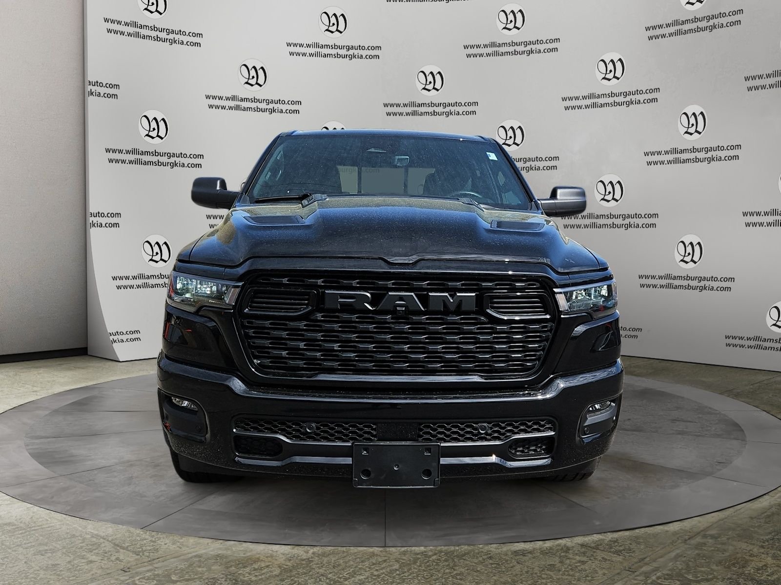 New 2026 Diamond Black Crystal Pearlcoat RAM Express image 8