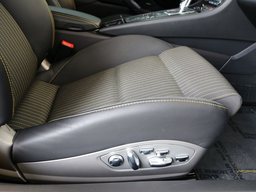 2022 Porsche 718 T - Photo 25