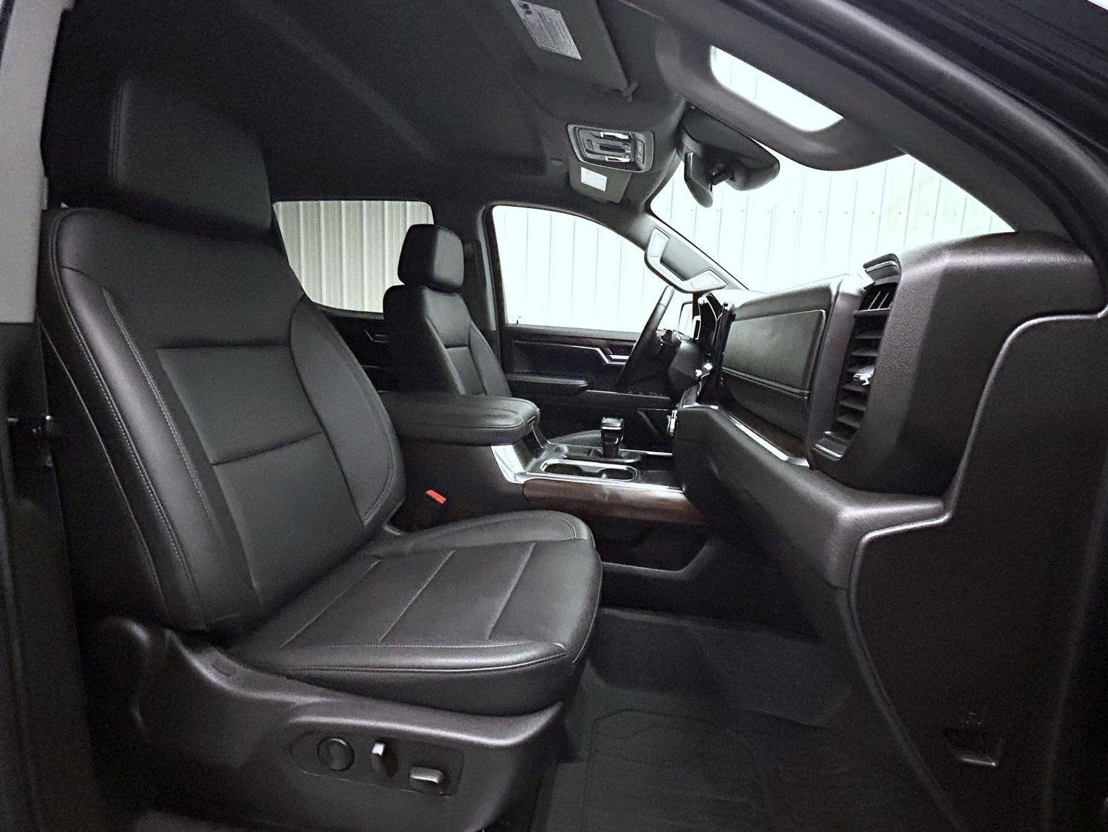 Used 2024 Black GMC SLT image 15