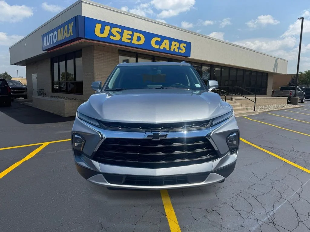 Used 2024 Sterling Gray Metallic Chevrolet LT image 3