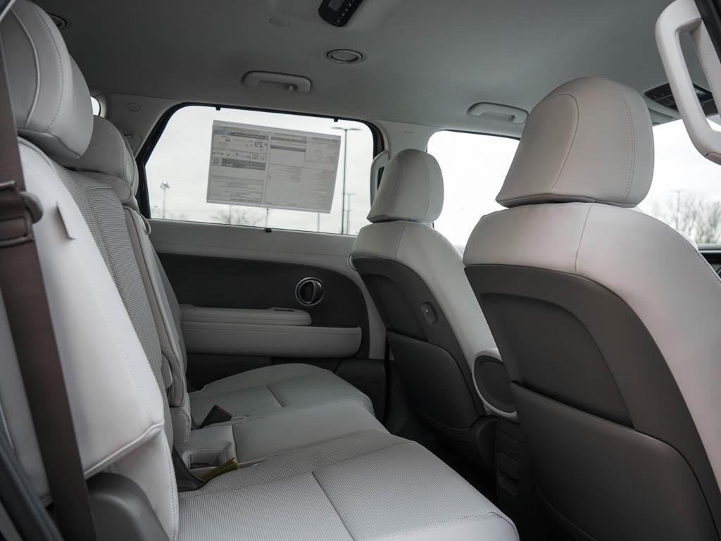 New 2026 Classy Blue Pearl Hyundai SEL 8P AWD image 40