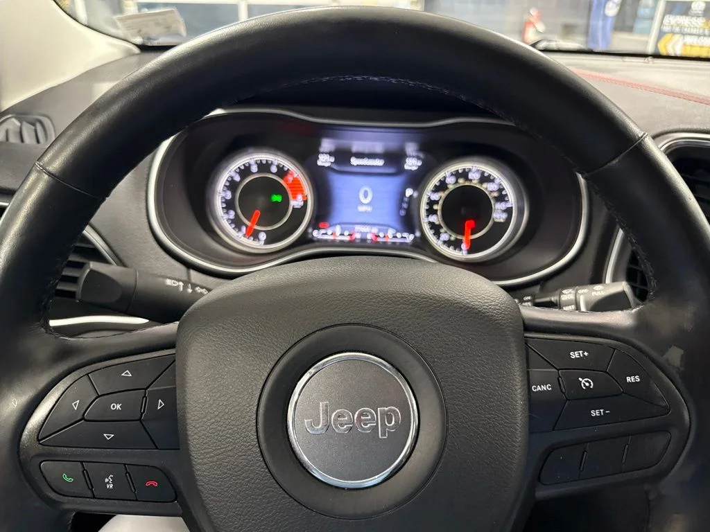 Used 2021 Beige Jeep Trailhawk image 29