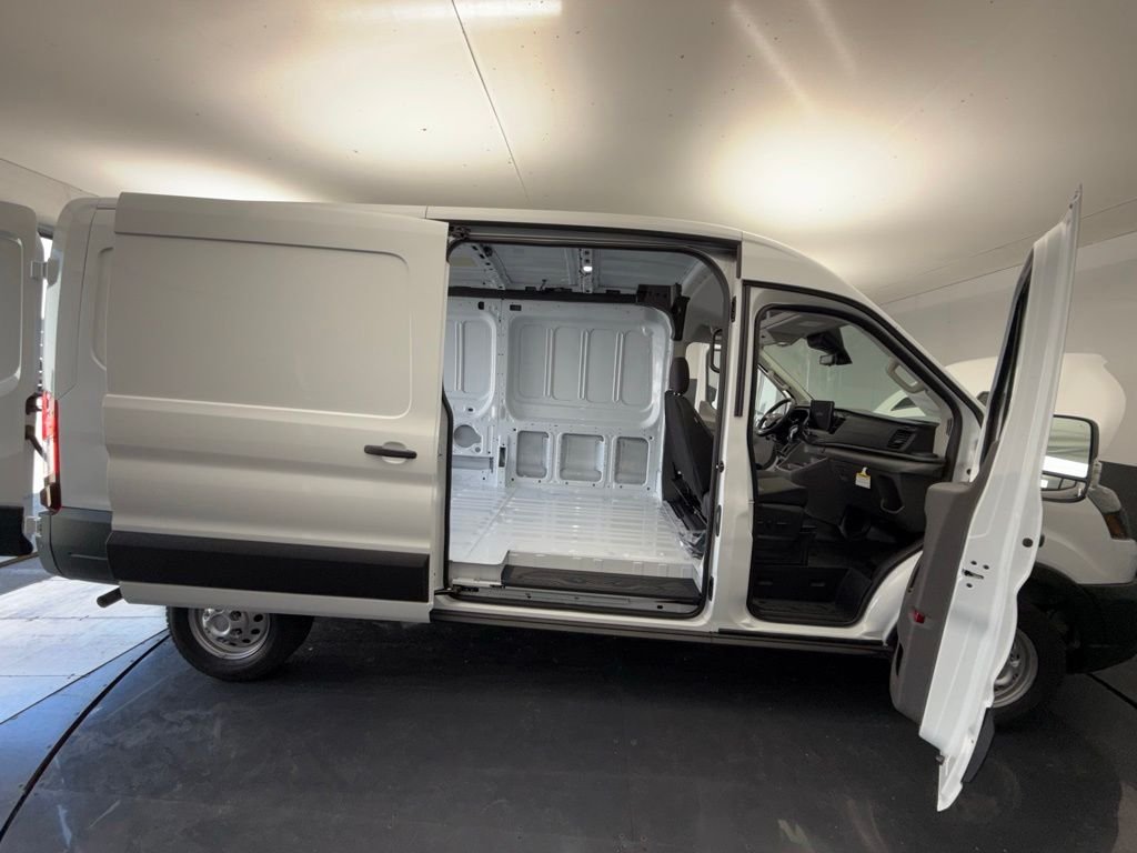 New 2026 Oxford White Ford Cargo Van image 18