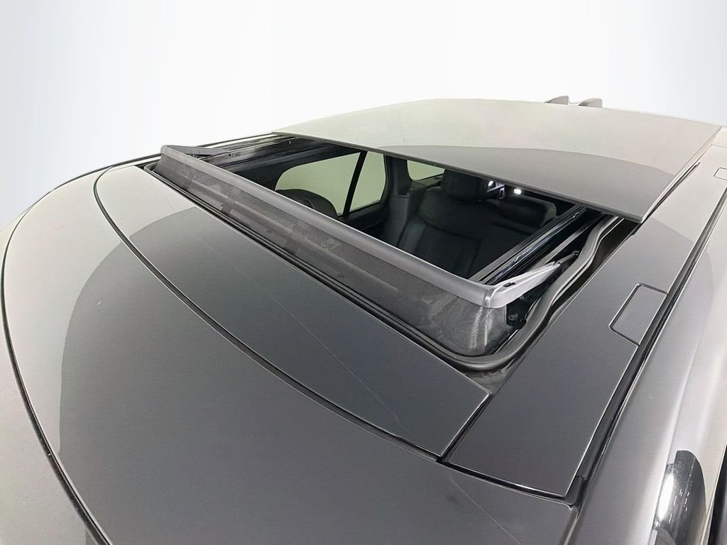 Certified Used 2025  Land Rover SE image 23