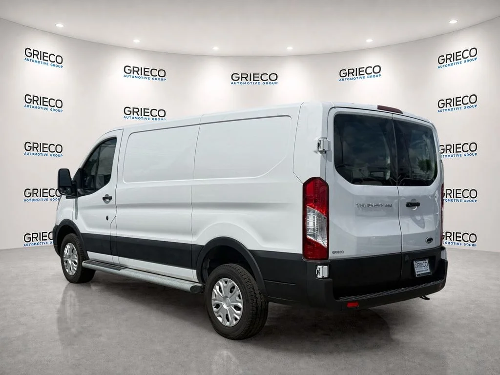 Used 2025 Oxford White Ford Base image 5