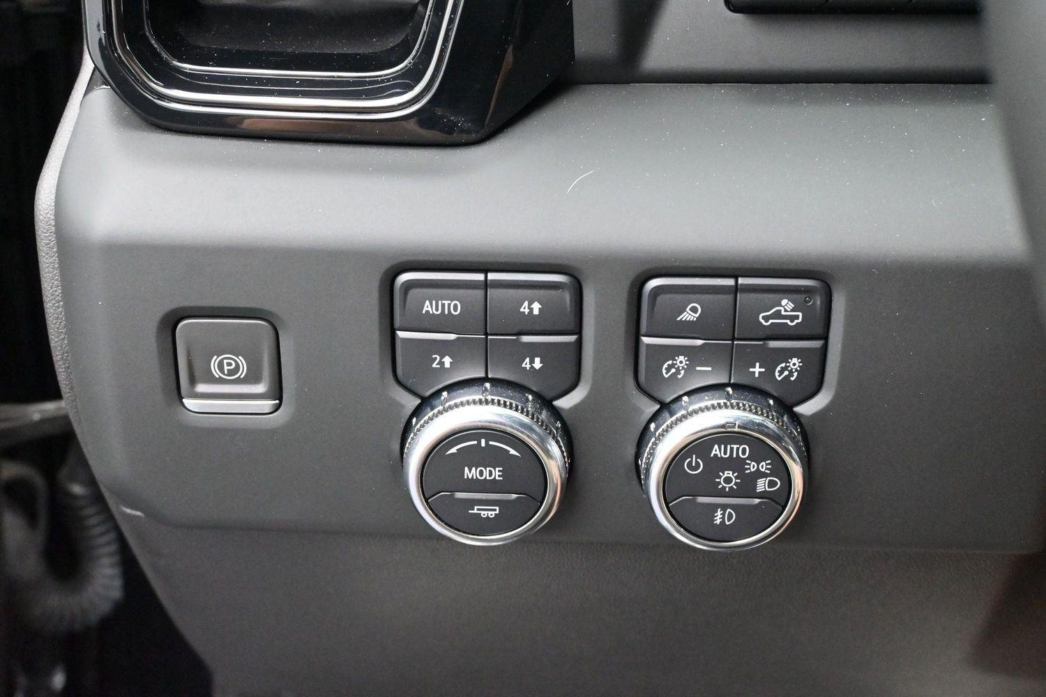 Used 2024 Onyx Black GMC AT4 image 27