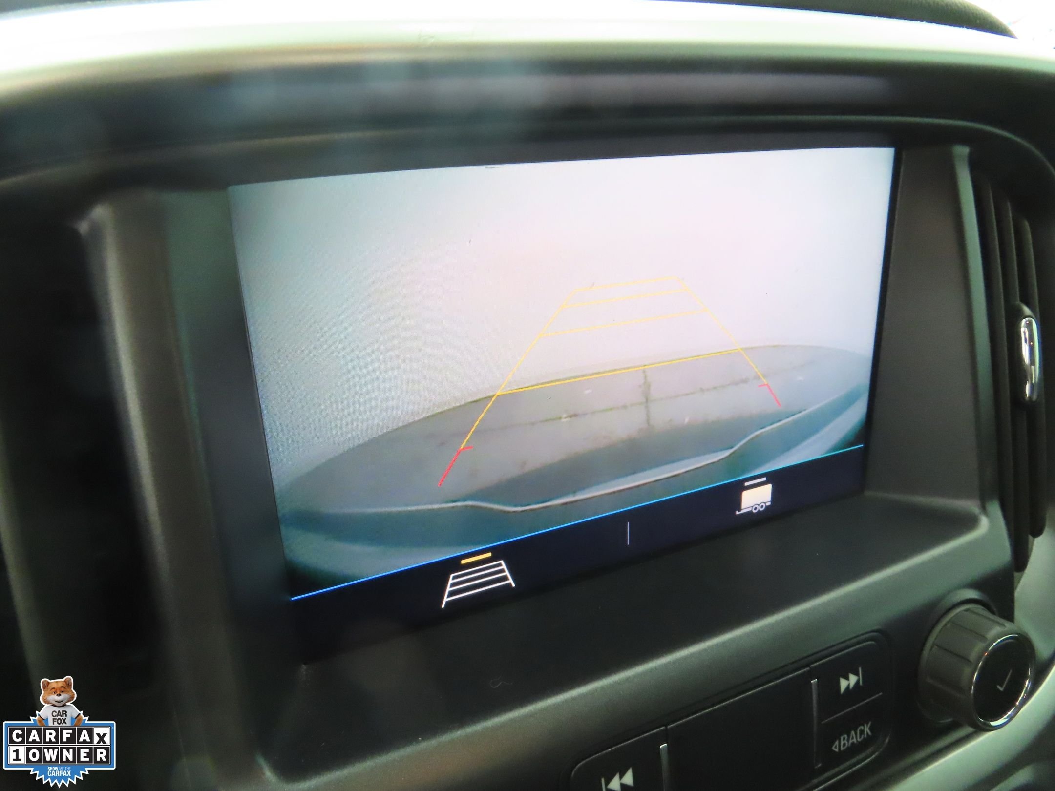 Used 2021 White Chevrolet LT image 18