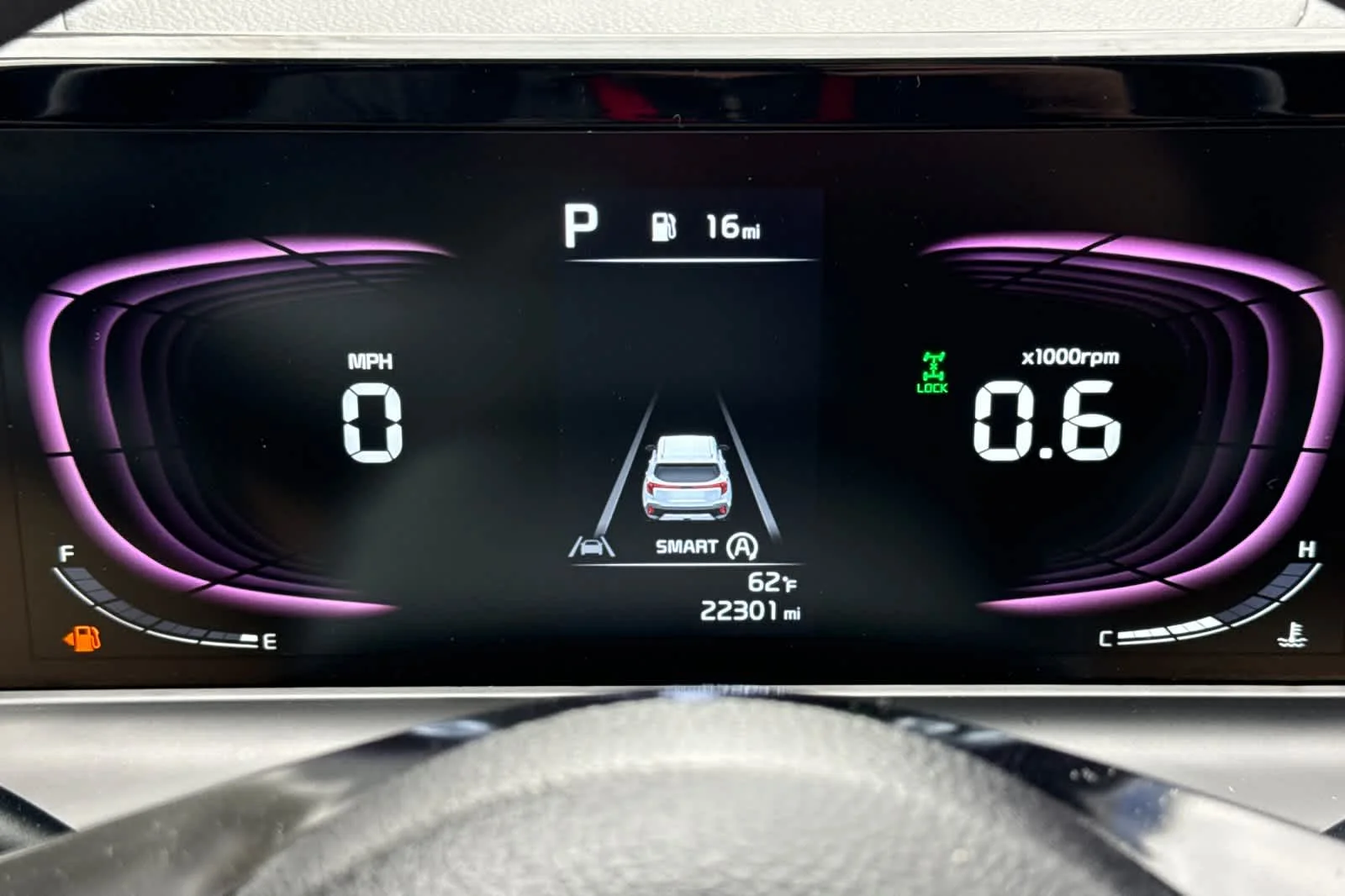 Used 2024 Snow White Pearl Kia LX image 27