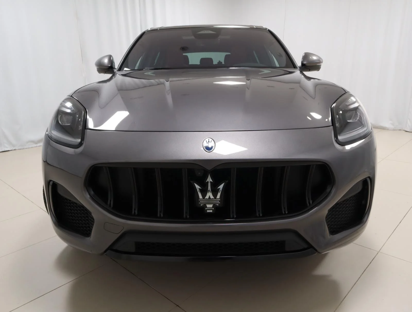 New 2025 Grigio Lava Metallic Maserati Modena AWD image 8