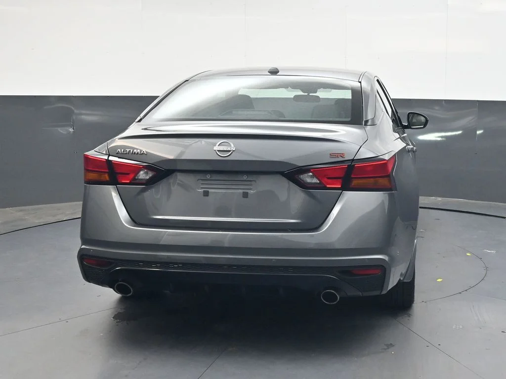 Used 2025 Gray Nissan 2.5 SR image 5