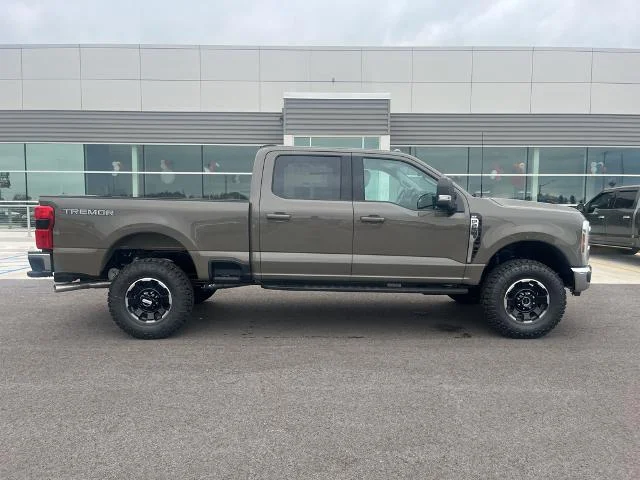 New 2027 Marsh Gray Metallic Ford F-250® XLT image 4