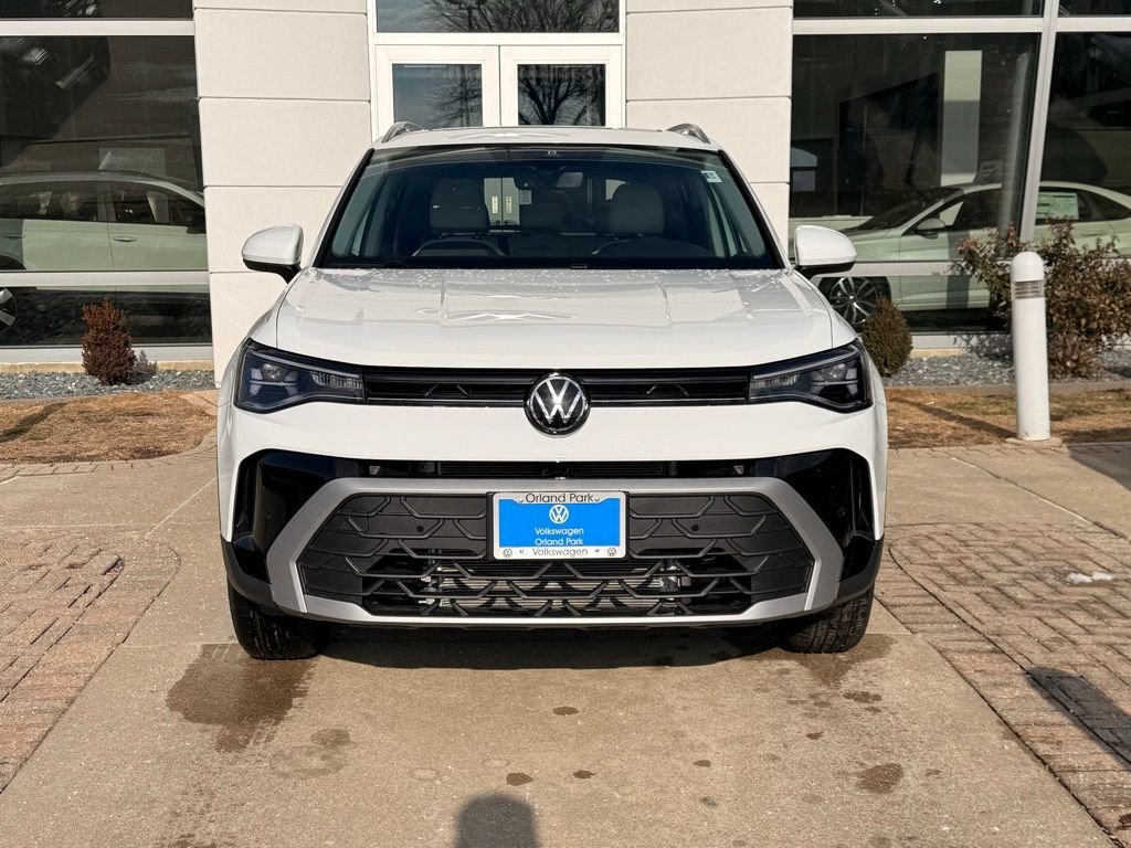 New 2026 Pure White Volkswagen 1.5T SE image 3