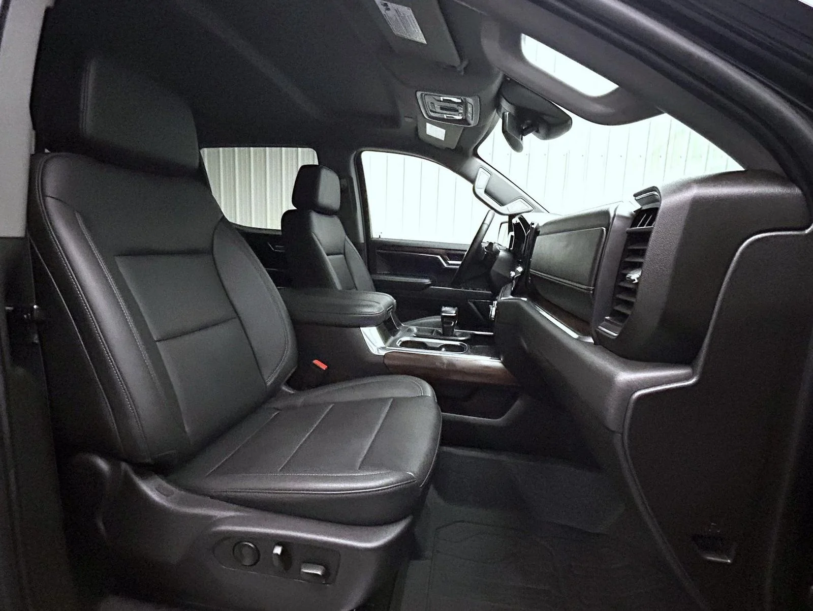 Used 2024 Black GMC SLT image 15