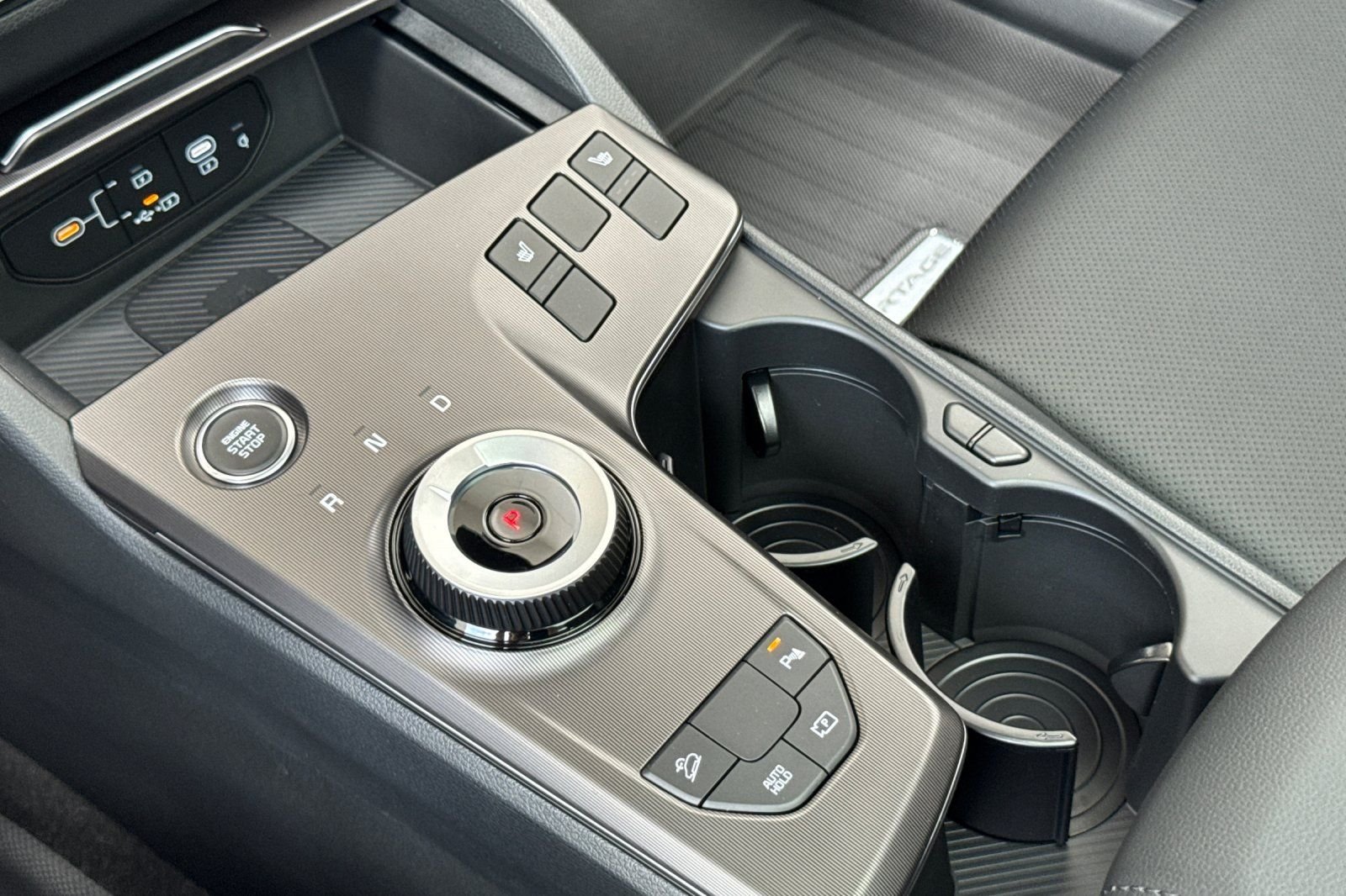 2026 Kia Sportage EX Hybrid - Photo 17