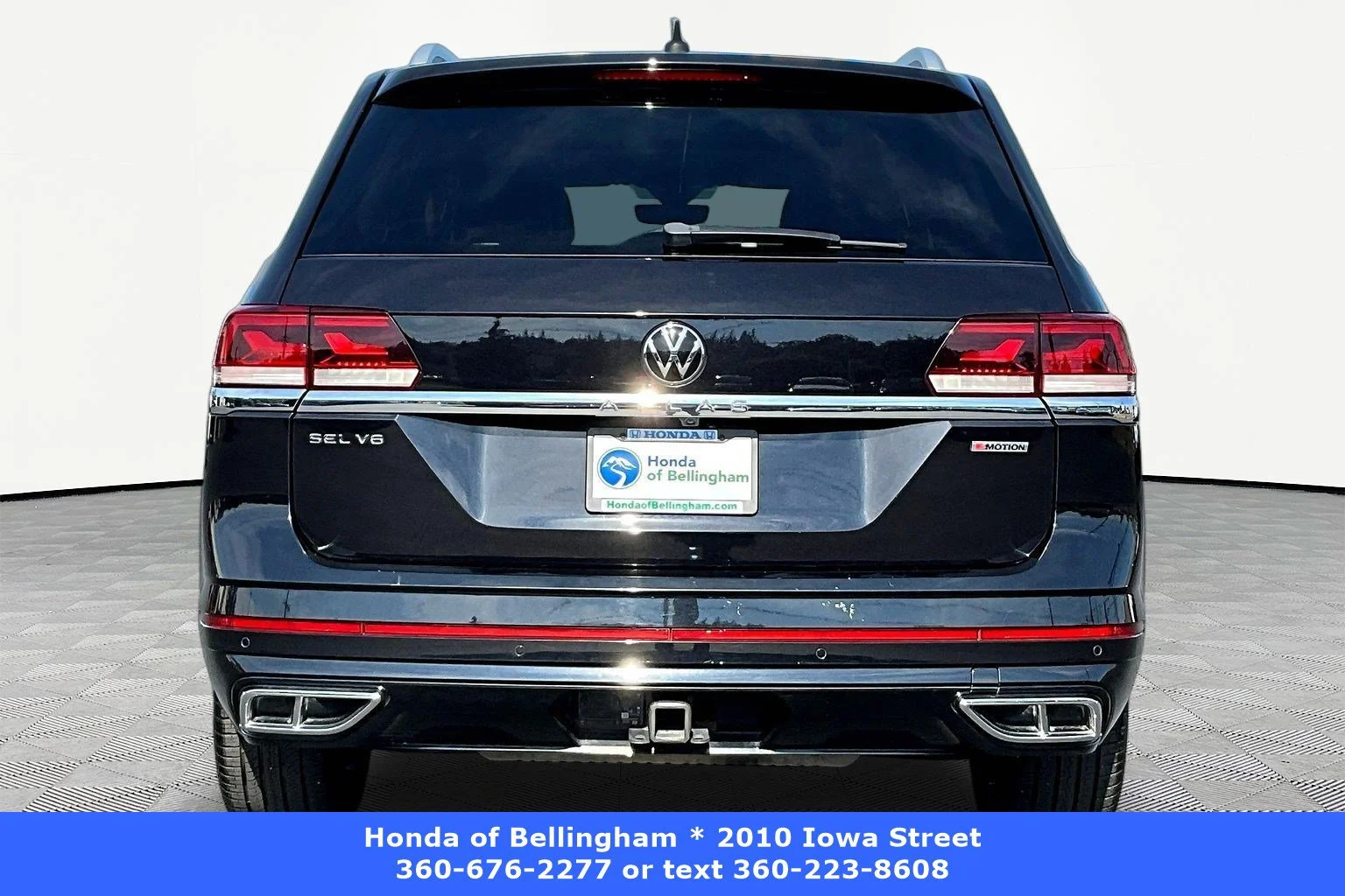 Used 2021 Deep Black Volkswagen 3.6L V6 SEL R-Line image 5