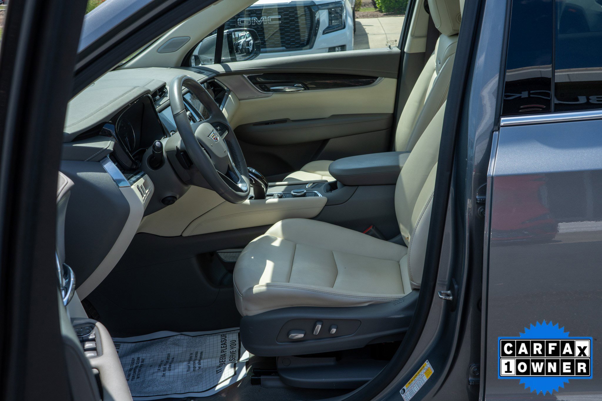 Used 2021 Satin Steel Metallic Cadillac Premium Luxury image 19