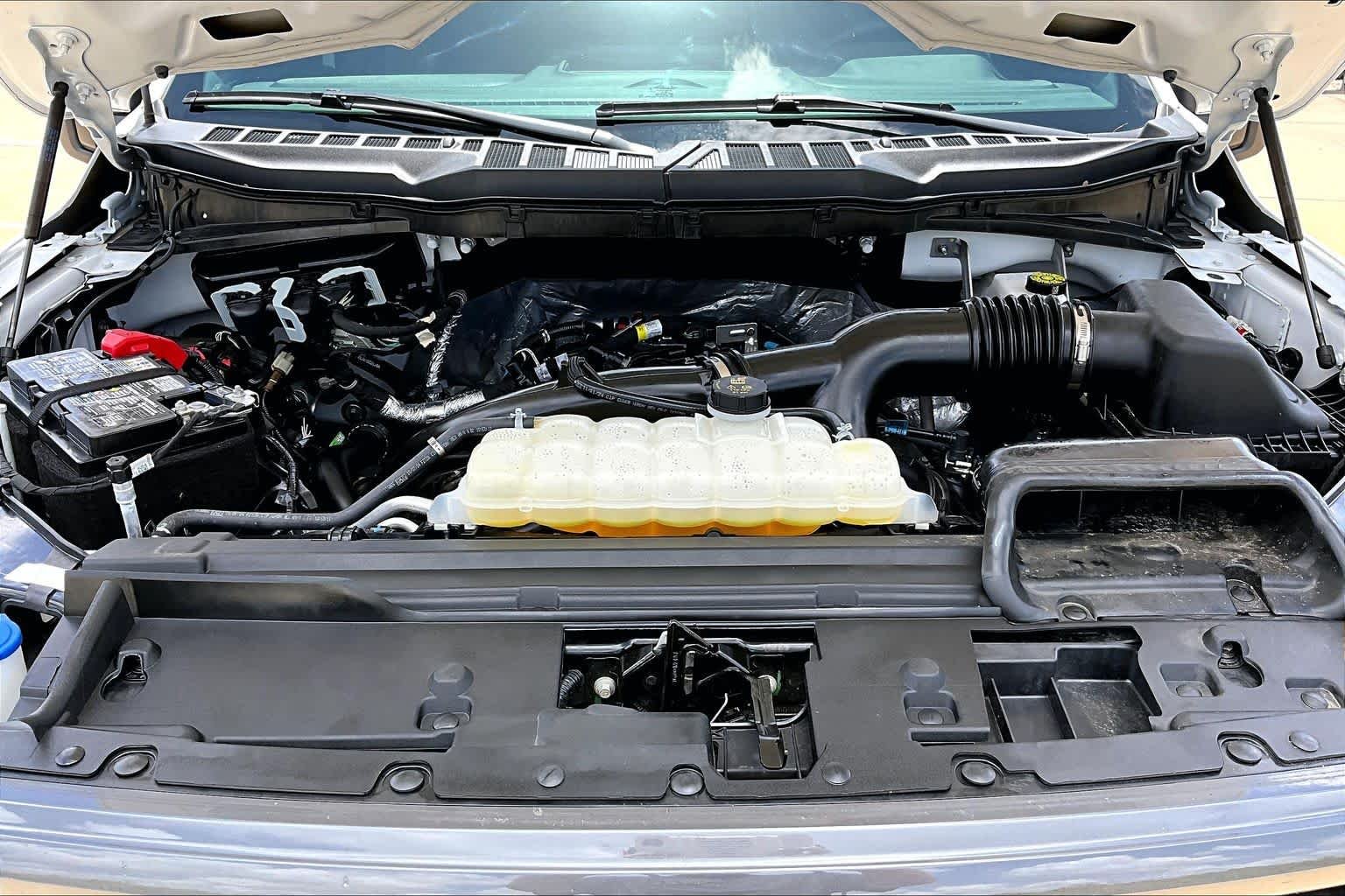 Used 2025 Oxford White Ford STX image 32