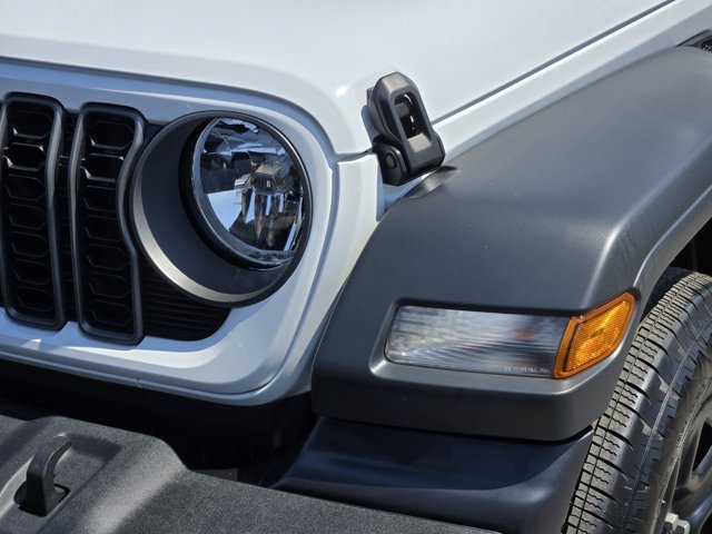 Used 2025 Bright White Clearcoat Jeep  image 8