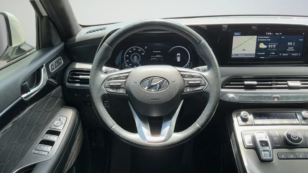 Used 2020 White Hyundai Limited image 9