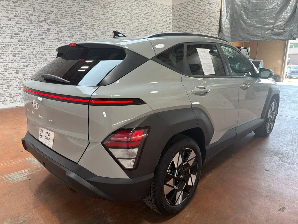 Used 2024 Cyber Gray Metallic Hyundai SEL image 7
