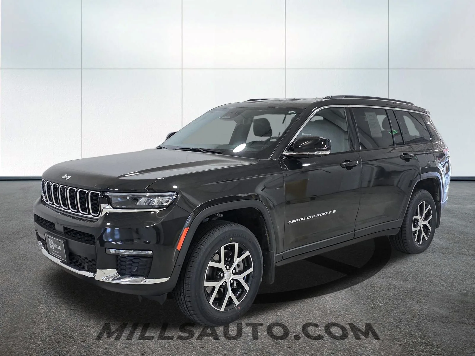 Used 2024 Jeep Grand Cherokee L Limited with VIN 1C4RJKBGXR8565056 for sale in Willmar, Minnesota