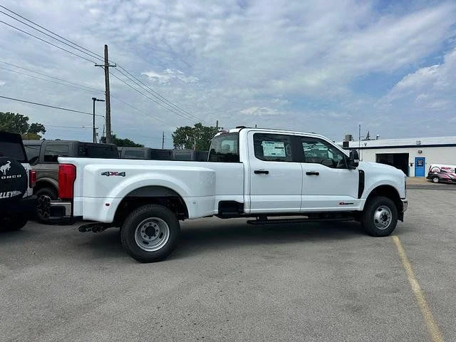 New 2027 Oxford White Ford F-350® XL image 7