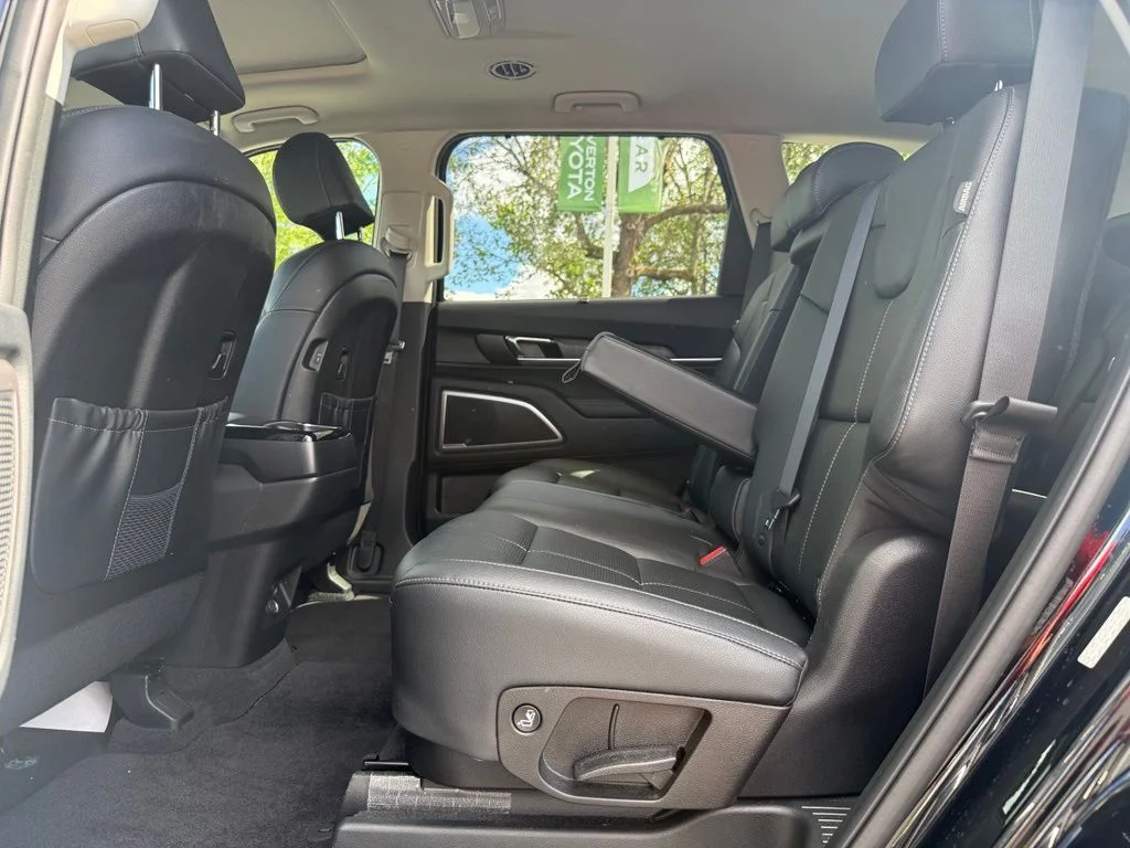 Used 2024 Black Kia EX image 16