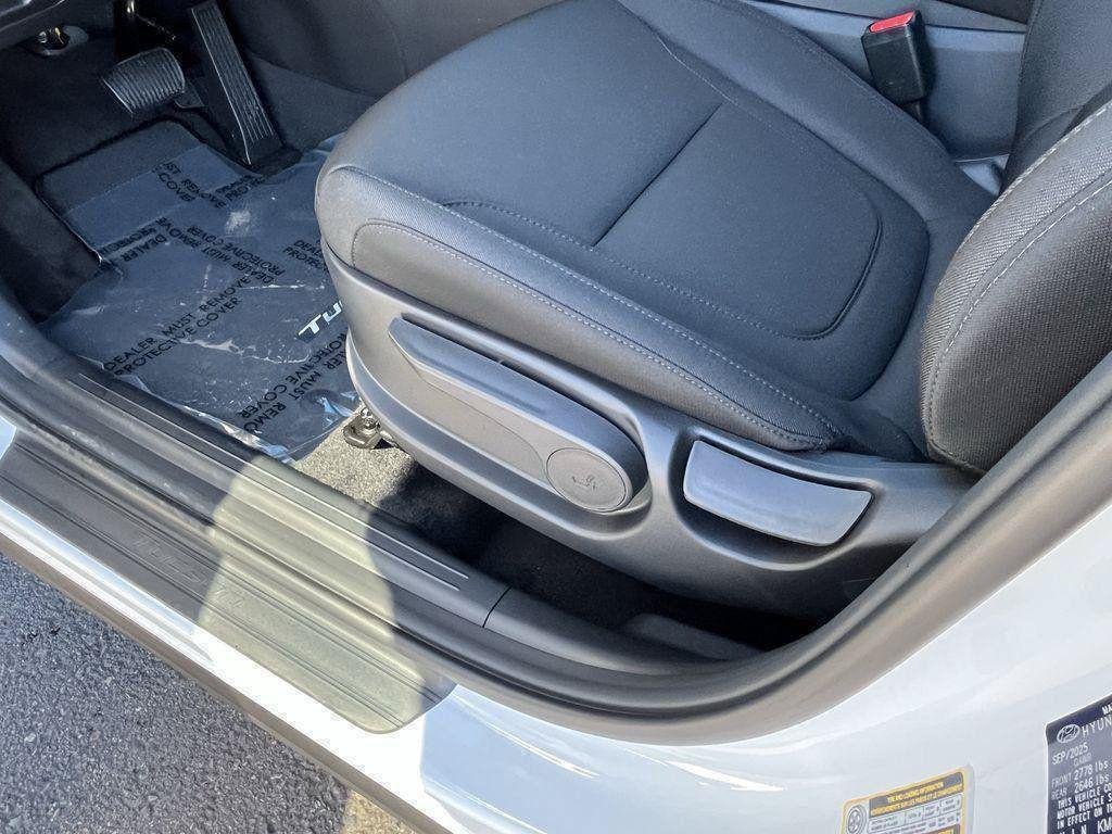 2026 Hyundai Tucson Blue SE - Photo 14