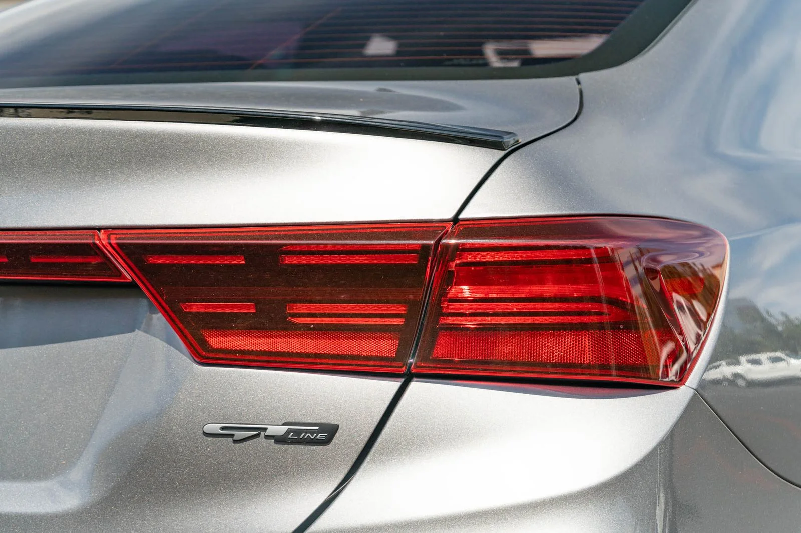 Used 2023 Gray Kia GT-Line image 8