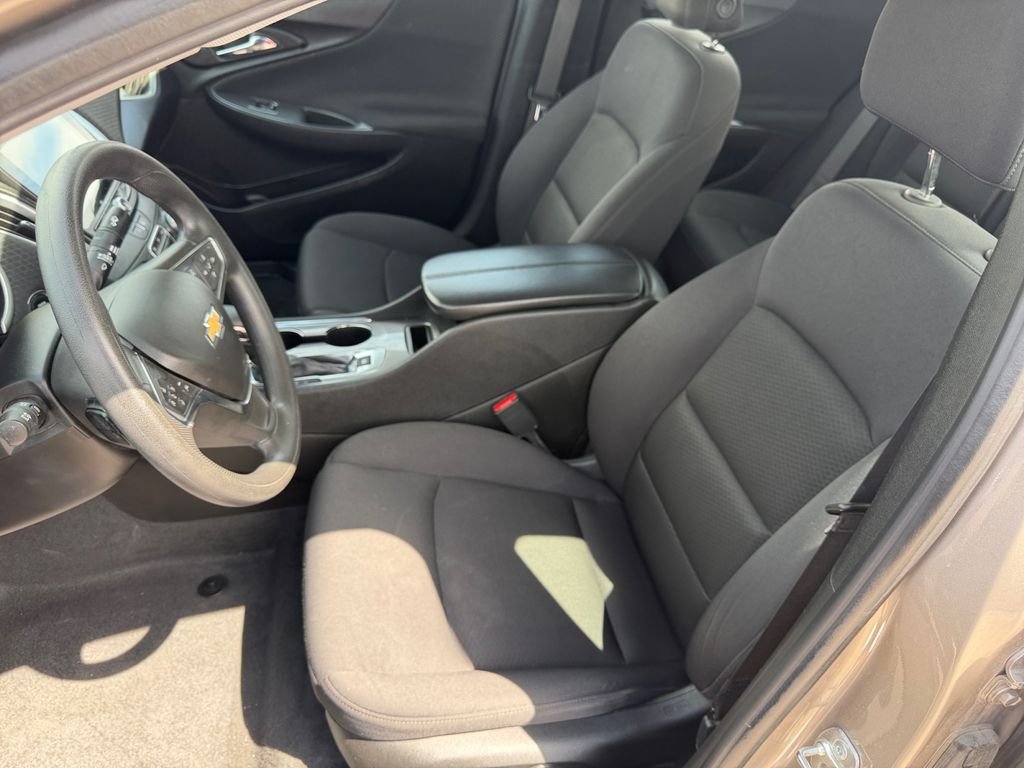 Used 2024 Gray Chevrolet LT image 8