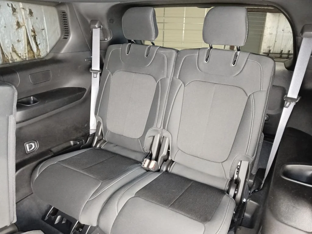 Used 2025 Black Jeep Laredo image 15