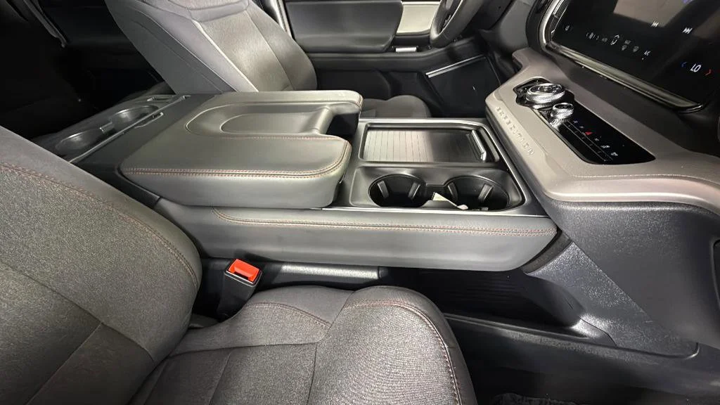 Used 2025  Ford Active image 33