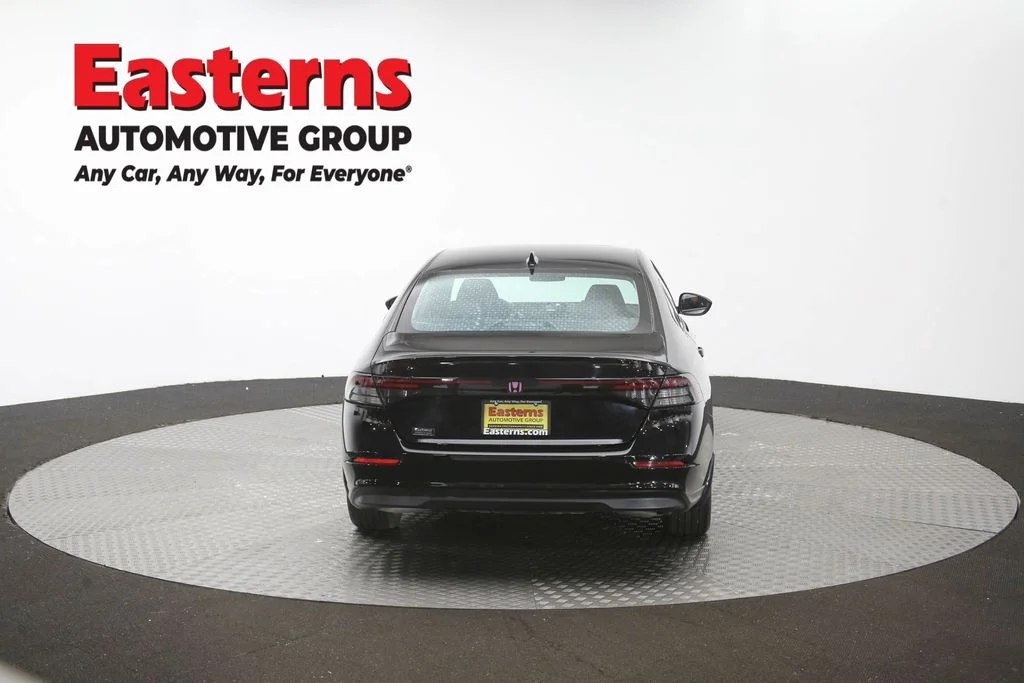 Used 2025 Black Honda SE image 37