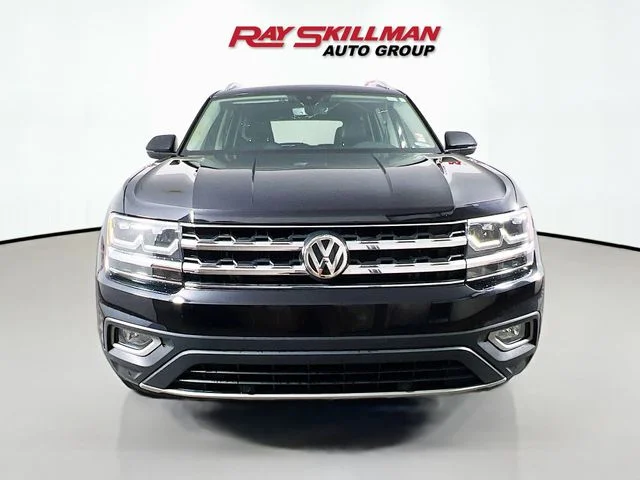 Used 2019 Black Volkswagen SEL image 2