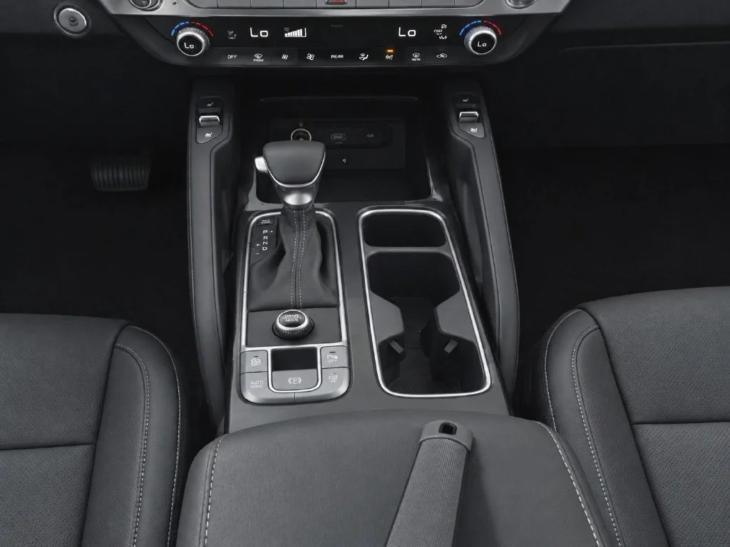 Used 2022 Black Kia EX image 28