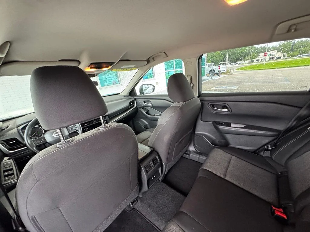 Used 2025 Gray Nissan SV image 21