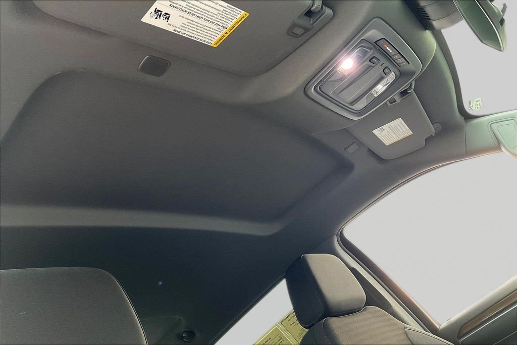 Used 2024 White Chevrolet LT image 30