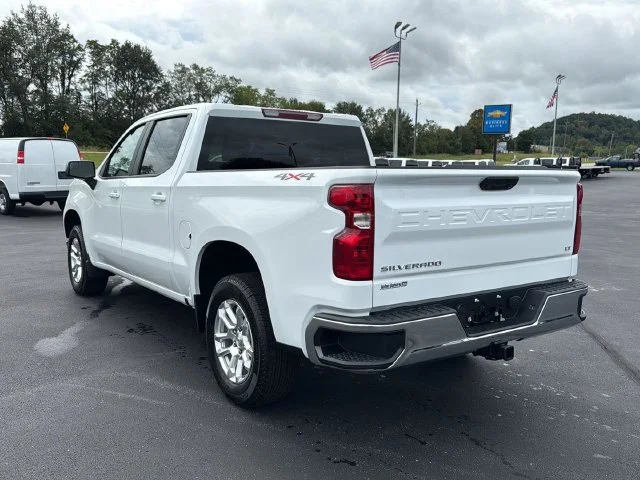 New 2026 Summit White Chevrolet LT image 21