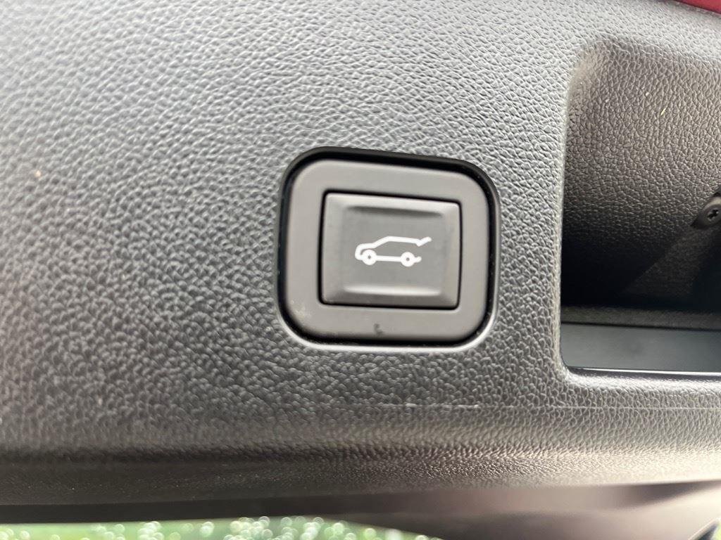 2025 Chevrolet Equinox EV LT - Photo 31