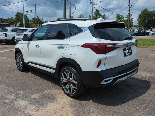 Used 2023 White Kia SX image 8