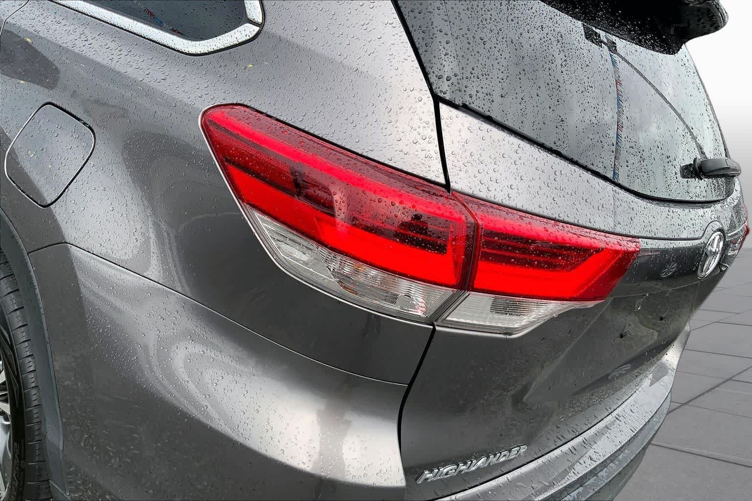 Used 2019 Predawn Gray Mica Toyota LE image 27