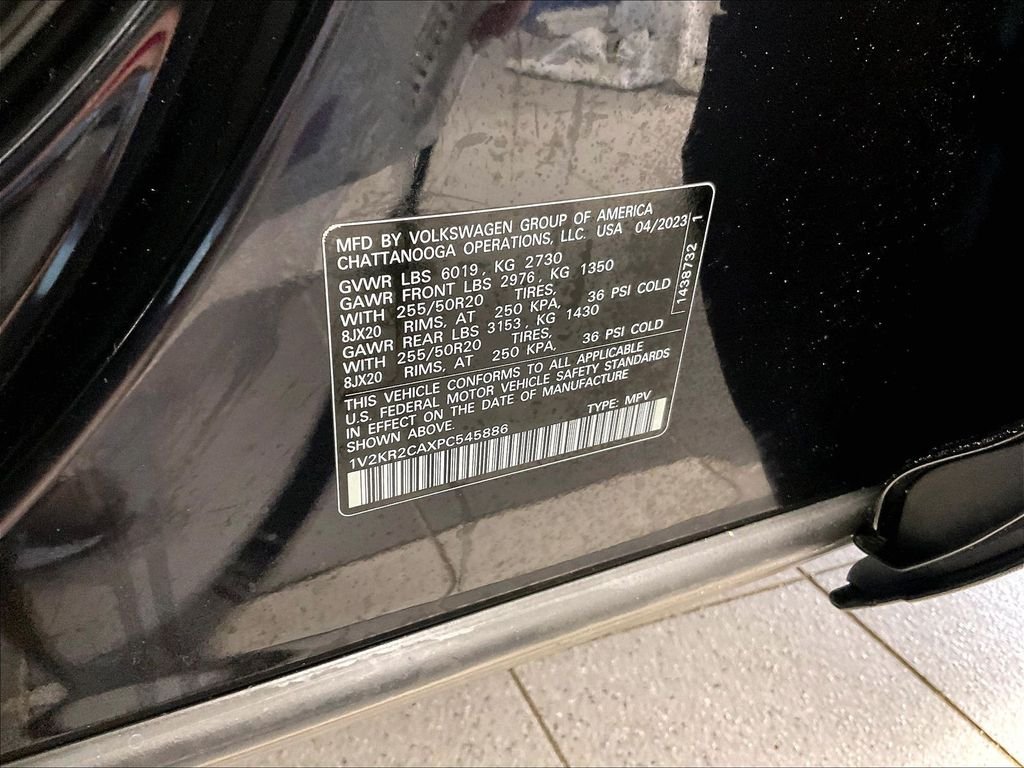 Used 2023 Black Volkswagen 3.6L V6 SE w/Technology image 37