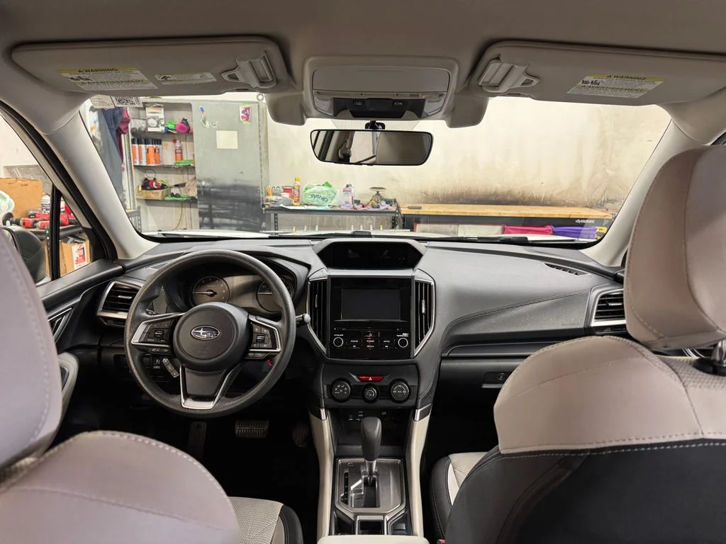 Used 2021 White Subaru Base image 27