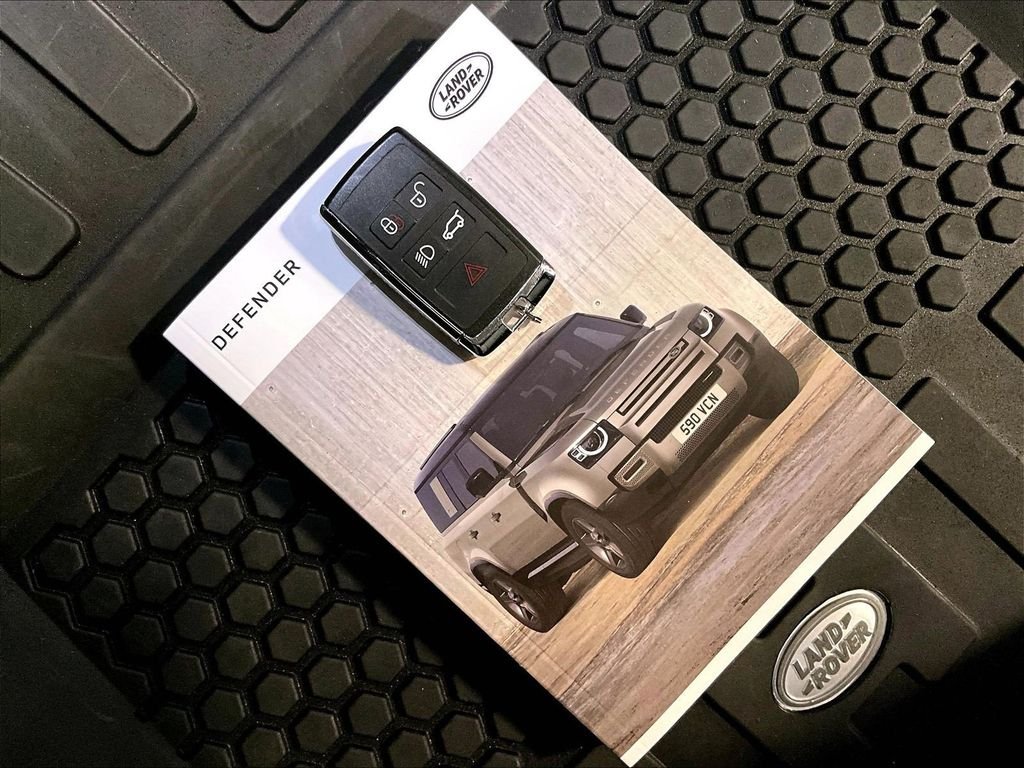 Used 2025 Blue Land Rover S image 32